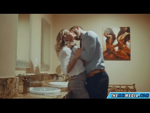 ❤️ Cuando una rubia tetona te seduce en un baño público ❌ Porno bonito en es.megaofertas.top ❌️❤️❤️❤️❤️❤️❤️❤️